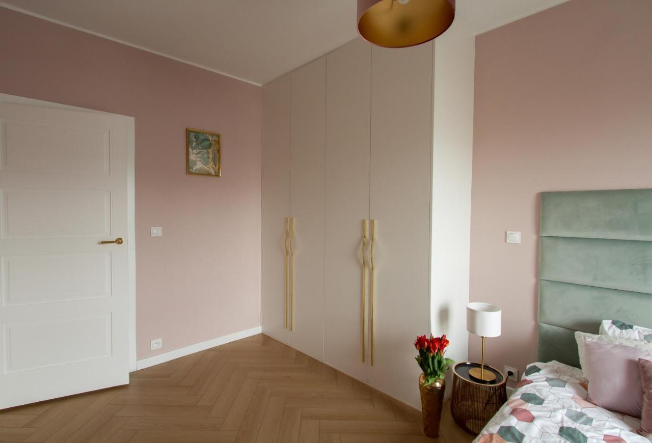 Nowy Apartment Przy Placu Szembeka 바르샤바 외부 사진